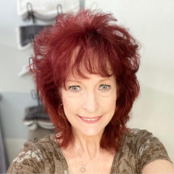 Meet your Posher, Pam - Picture 1 of 1